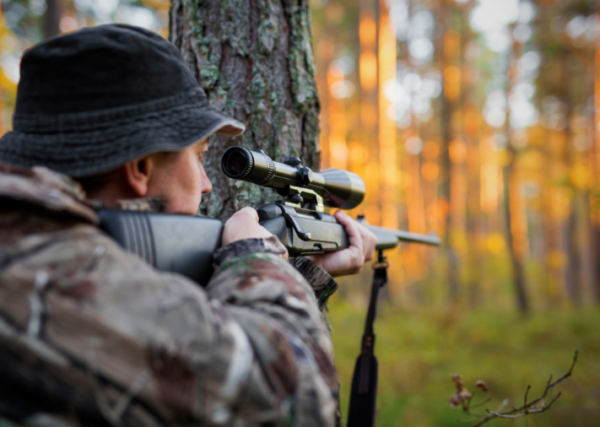 Best Scopes for Running Deer [Best Scopes for Deer Hunting]